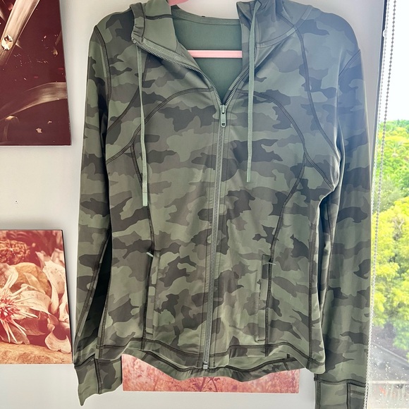 Lululemon Camouflage Zip-Up Sports Jacket - Picture 2 of 11